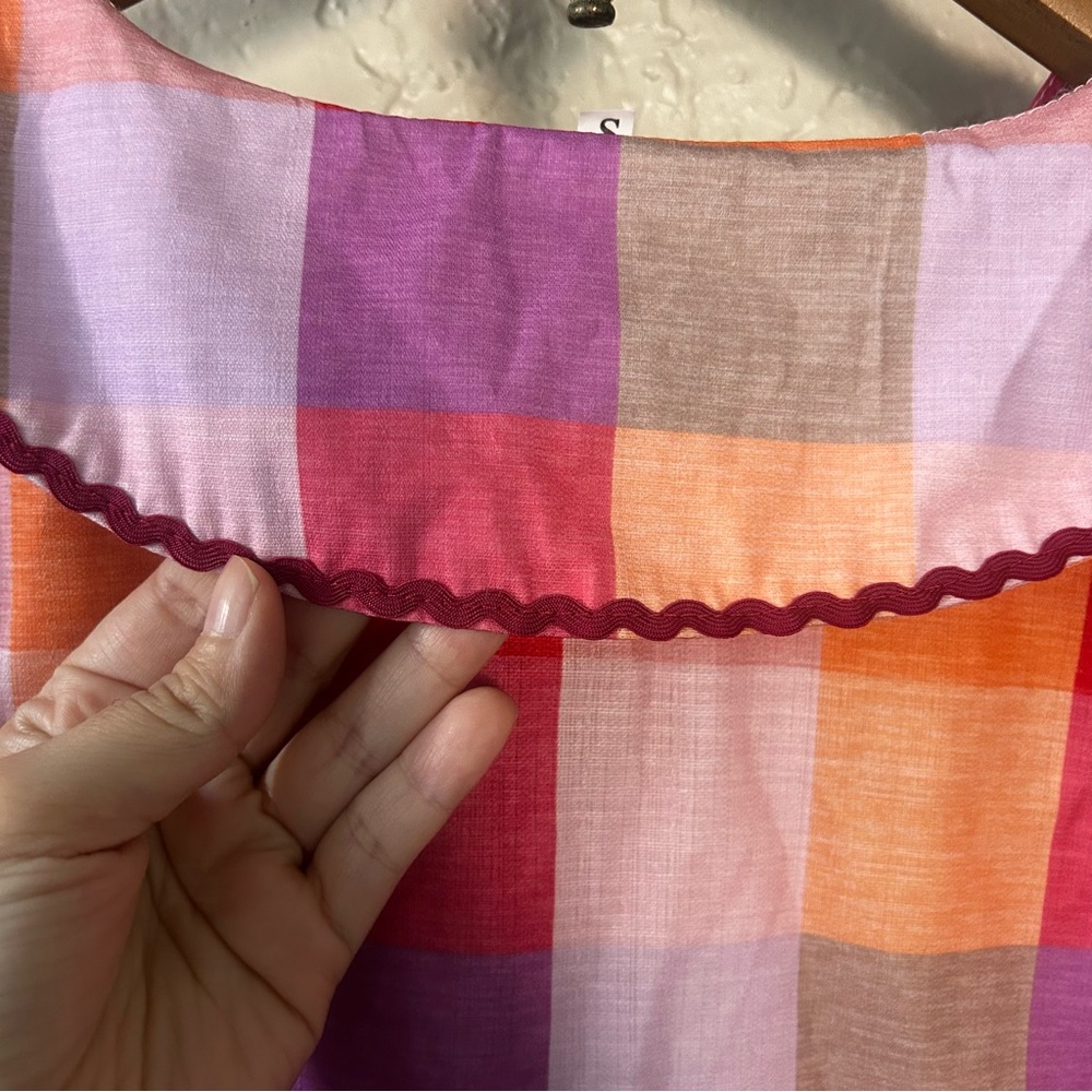 Plaid Pattern Keyhole Collared Blouse - Picture 7 of 8